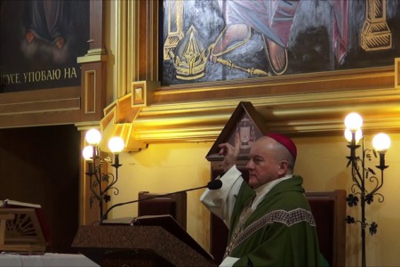 "У Великий піст потрібно навчитися молитися у кімнаті свого серця", - єпископ Ян Собіло