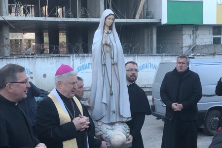 "То був здоровий протест проти неправди, несправедливості і зради," - згадує події Майдану єпископ Станіслав Широкорадюк