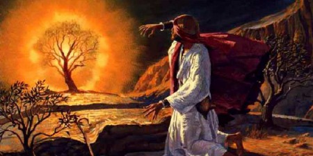 Мойсей зустрічає Бога у вогняному кущі