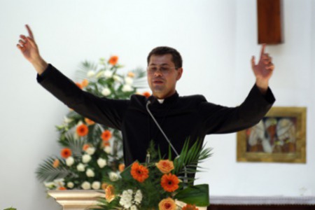 Отець Павло Вишковський ОМІ: Колись, Тиврівська святиня була однією з найбільших в Україні, де було сім вівтарів! У Меморіалі ми відтворили їх у свідоцтвах людей, - що дала їм віра!"