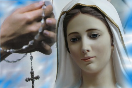 Свято Марії Цариці Розарія навчає нас боротися та перемагати