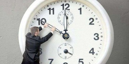 Навіщо людство веде спостереження часових вимірів та чому нам здається, що тепер час іде швидше ніж раніше?