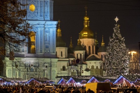 Чи можна православному християнину святкувати Новий рік? Якщо можна, то де і коли?