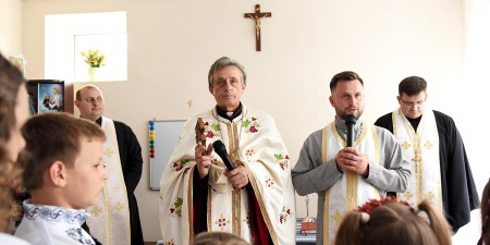 Чи можлива співпраця Церкви і школи в Україні?