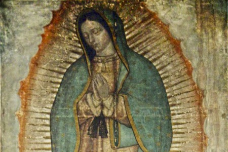 Після з'яви Марії в Гваделупі 9 грудня 1531 році селянину Хуано Дієго в Мексиці навернулось одразу кілька мільйонів індіанців