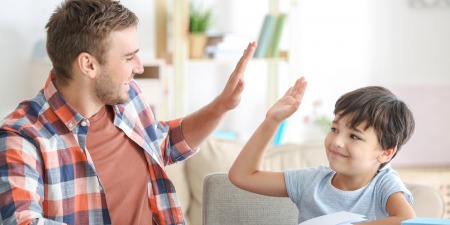 Як батьки мають перепрошувати своїх дітей за проступки?