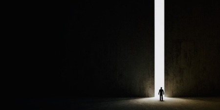 Силкуйтесь увійти через вузькі двері, - коментар Євангелія дня