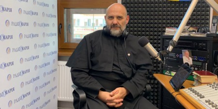 Як Кров Ісуса звільняє і захищає: духовні поради екзорциста - о.Віктор Матушевський
