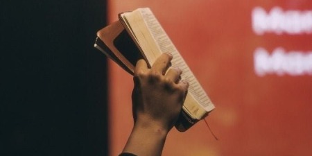 Що робити, якщо ваш підліток каже: "Я не вірю в Бога"?