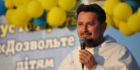«Одна жінка спитала мене: “А де ж був Бог? Чому Його тут не було?” - і я відповів їй: “А як ви вважаєте, хто мене сюди прислав?”, - о. Михайло Романів