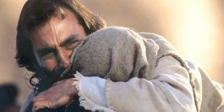 "Це заповідаю вам: що б ви любили одне одного", - коментар Євангелія дня