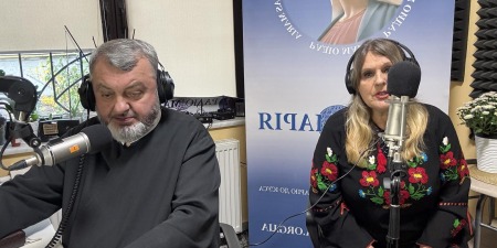 Шлях до Божої любові: як Пресвята Богородиця навчає нас любити Бога і ближнього