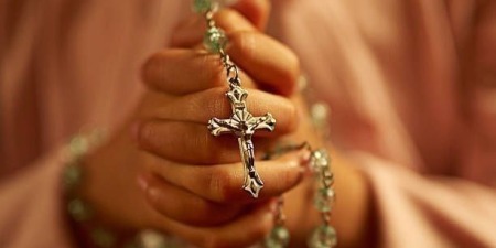 Розарій: найважливіше у молитві за Святим Йоаном Павлом II