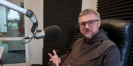 "Сатана часто "одягає" Лик Божий і користується людськими почуттями", - о.Віталій Козак