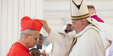 Чим Папа Лев XIV принципово відрізняється від Папи Франциска?