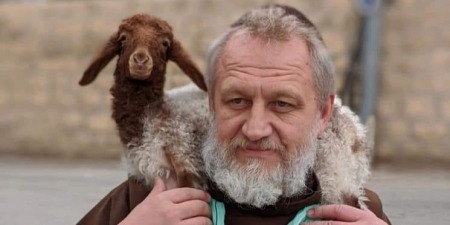 Чому більшість уявлень про священника є стереотипами?