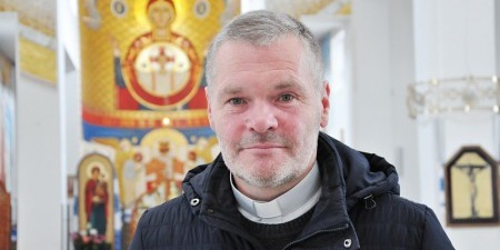 &laquo;Коли архієпископ побачив цей храм, до стадіону вже не поїхали&raquo;: отець Орест Фредина про історичну зустріч Івана Павла ІІ з молоддю на Сихові