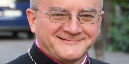 Запоріжжя під обстрілами та духовна стійкість: інтерв'ю з єпископом Яном Собіло