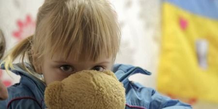 Як говорити з дітьми про важкі речі: страх, війна, втрата та Боже милосердя?