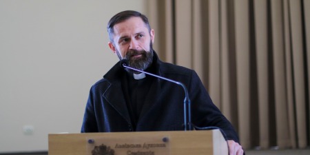 "Жива віра завжди наповнена прославою Бога та вдячністю", - отець Михайло Станчишин