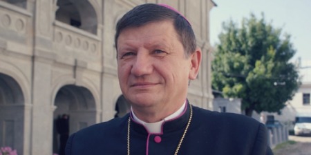"Бог не карає Україну!" - єпископ Віталій Скомаровський