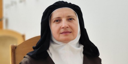 "Якщо людина буде жити для Бога, нашою дійсністю стане лише прослава Бога і це буде найліпший бенкет", - с. Марія Людмила Бога Отця Милосердного