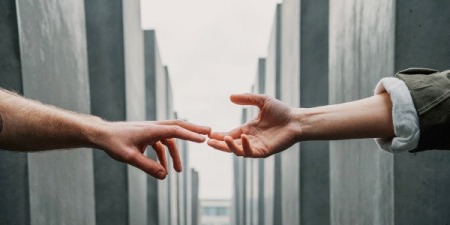 Чи можливо любити ворогів? - коментар Євангелія дня