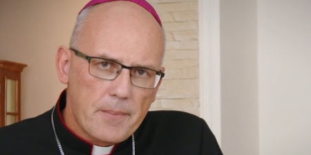"Можна відмовити у Причасті! Якщо хтось публічно виражає думки, які радикально не згідні з навчанням Церкви", - владика Радослав Змітрович про допис Уляни Супрун та реакцію Комісії у справах сім'ї РКЦ в Німеччині на лист-напоумлення