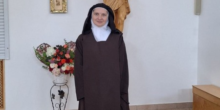 "Сама Діва Марія виховувала і доглядала її", - с.Марія Людмила від Бога Отця Милосердного
