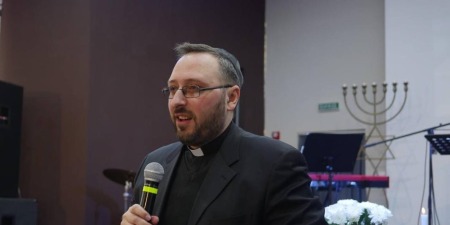 "Світ створений для людини, і цей дар є завданням", - о.Олександр Кушта