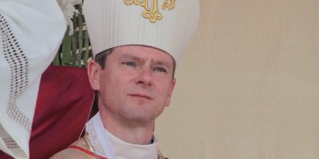 "Це тривожний дзвіночок!" - єпископ Віталій Кривицький про протести в Польщі, Папу, Геловін та медичний канабіс