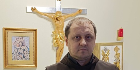 "Безпечний екзорцизм": Розарій за боротьбу з втручанням злих духів разом з о. Флоріаном (програма четверта)