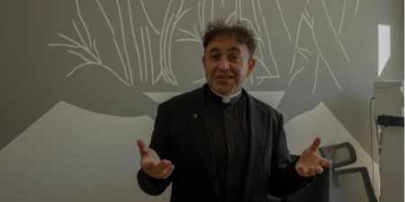 Священник УГКЦ, отець Валерій Сиротюк на Радіо Марія презетував свою нову пісню “DIN DON”