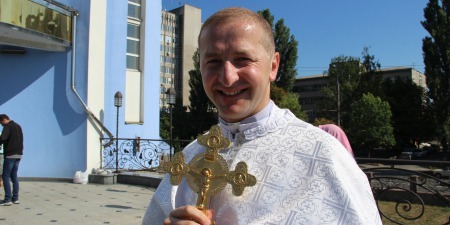 Божий захист від людської несправедливості: отець Григорій Рогацький про любов, яка робить нас сильними