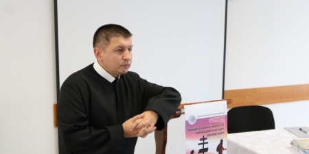 "Мій досвід навчив мене бути делікатним, але без сумніву я стою на позиції захищати правду", - отець Йосафат Хаймик