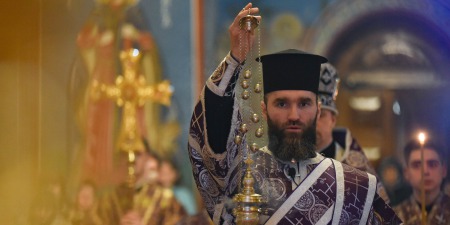 Про своє служіння біля Владики Епіфанія і про покликання дияконату розповідає протодиякон ПЦУ, отець Василь Дідора