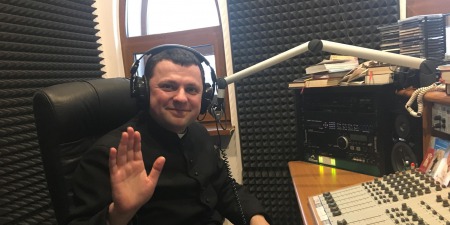 Хлопець, який закінчив семінарію і не став священником, де він зможе застосувати свій документ про освіту?