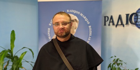 Які дари допомагають християнину пізнавати та виконувати Божу волю?
